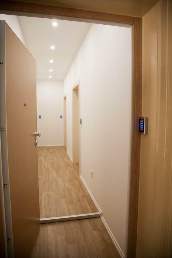 Soukki Town Centre Suites 1 Сплит Екстериор снимка