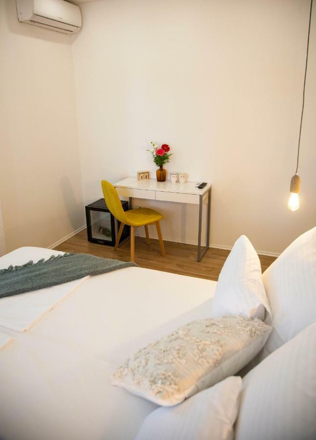 Soukki Town Centre Suites 1 Сплит Екстериор снимка